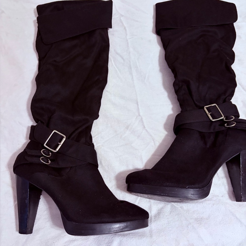 Elegant Black Knee-High Boots